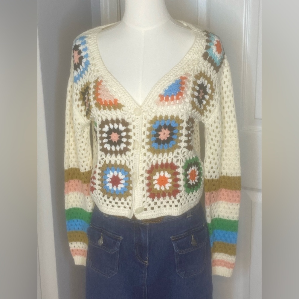Colorful Crochet Patterned Women's Sweater - Picture 4 of 8